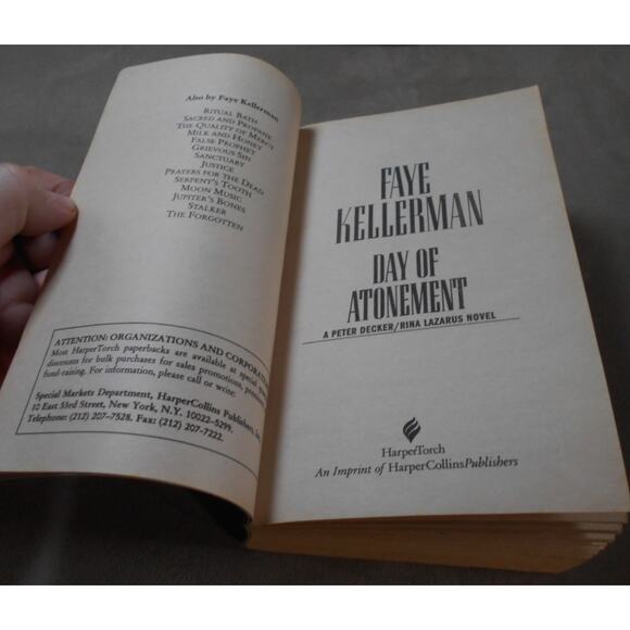 Day of Atonement by Faye Kellerman Paperback 2004 Peter Decker/Lazarus #4 - Picture 5 of 8
